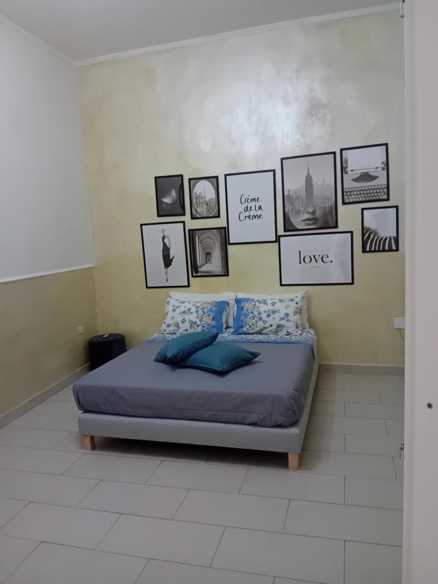 Appartement House Gioia à Naples Extérieur photo